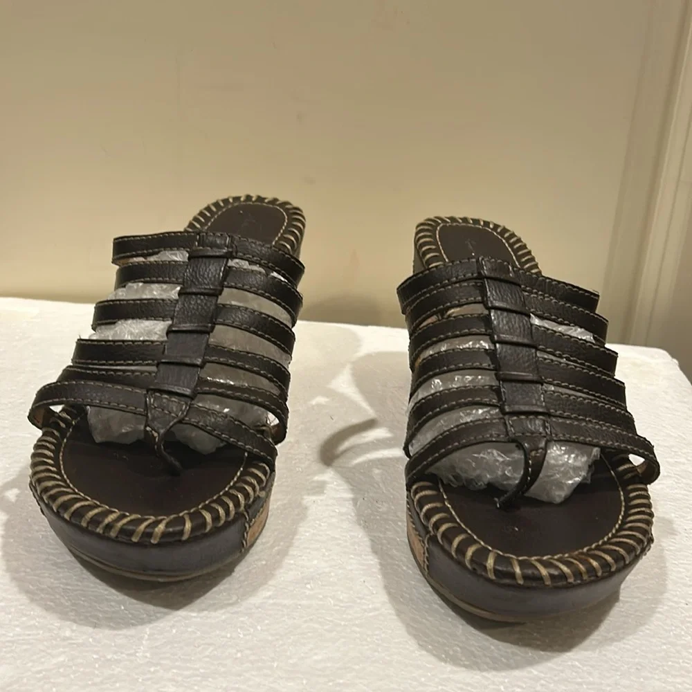 American Eagle Outfitters Brown and Tan Wedge Sandals